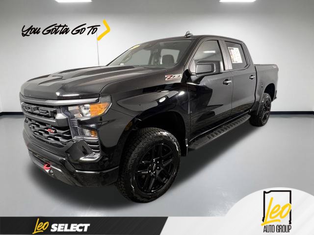 Used 2025 Chevrolet Silverado 1500 Custom Trail Boss AWD/4WD image 1