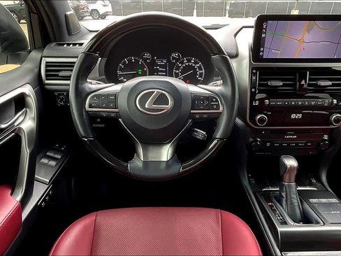 Used 2023 Lexus GX 460 Premium w/ Premium Package image 6