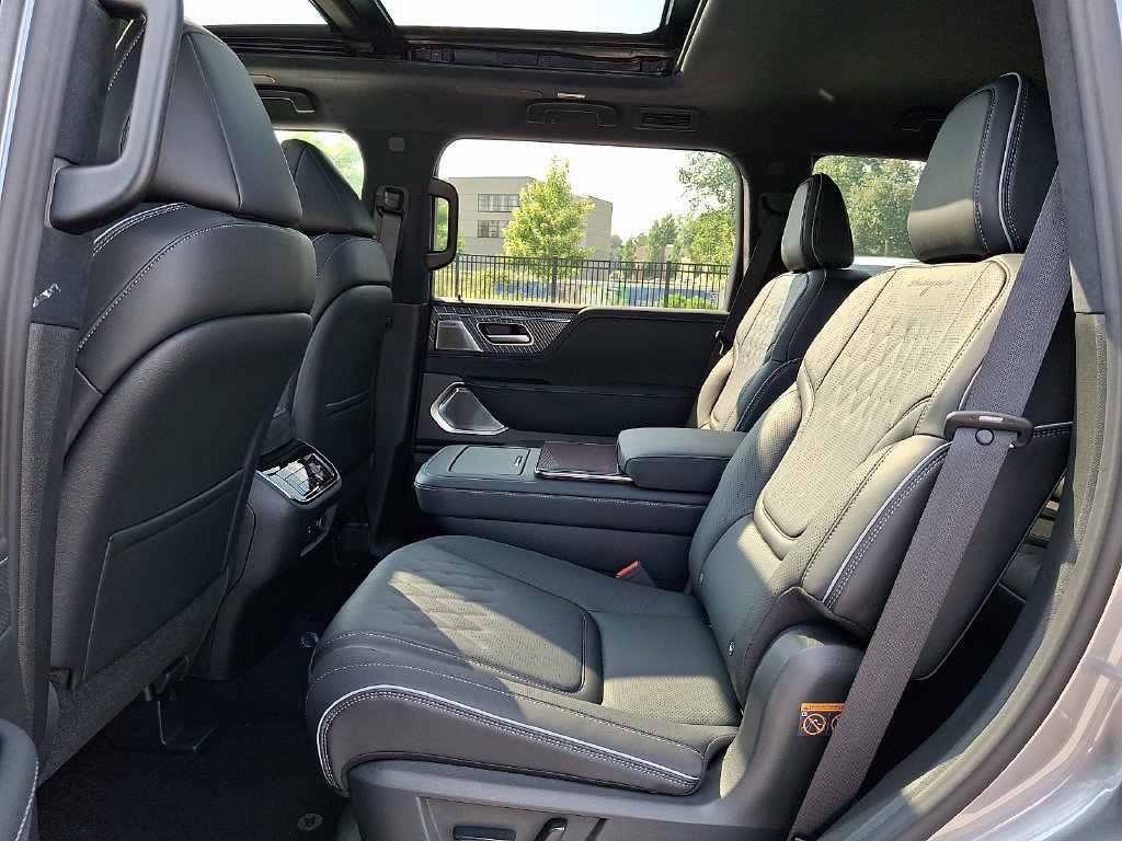 New 2027 INFINITI QX80 Autograph AWD/4WD image 7