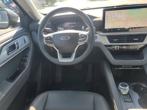 New 2025 Ford Explorer Active w/ Active Comfort Package image 18