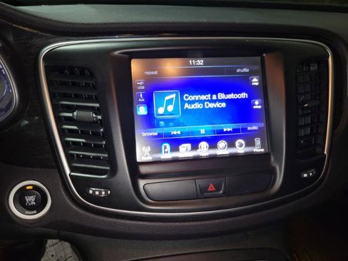 Used 2015 Chrysler 200 C w/ Navigation & Sound Group I image 36