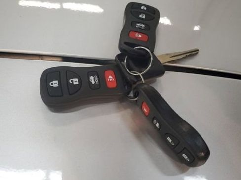 Used 2006 Nissan 350Z Touring image 30