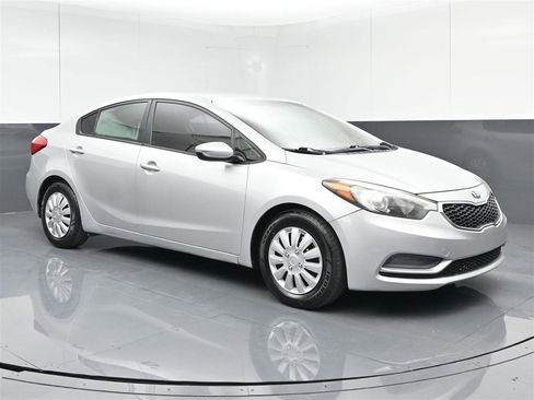Used 2015 Kia Forte LX image 3
