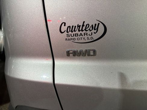 Used 2011 Chevrolet Traverse LTZ image 20