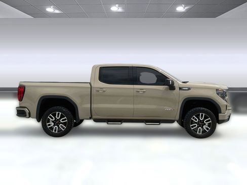Used 2023 GMC Sierra 1500 AT4 w/ AT4 Premium Package AWD/4WD image 8
