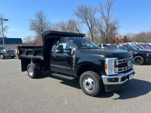 New 2026 Ford F350 XL w/ XL Chrome Package image 2