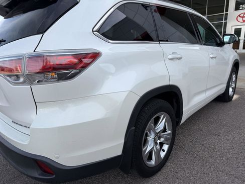 Used 2016 Toyota Highlander Limited Platinum image 12
