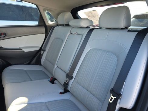 Certified 2023 Hyundai Kona SEL image 7