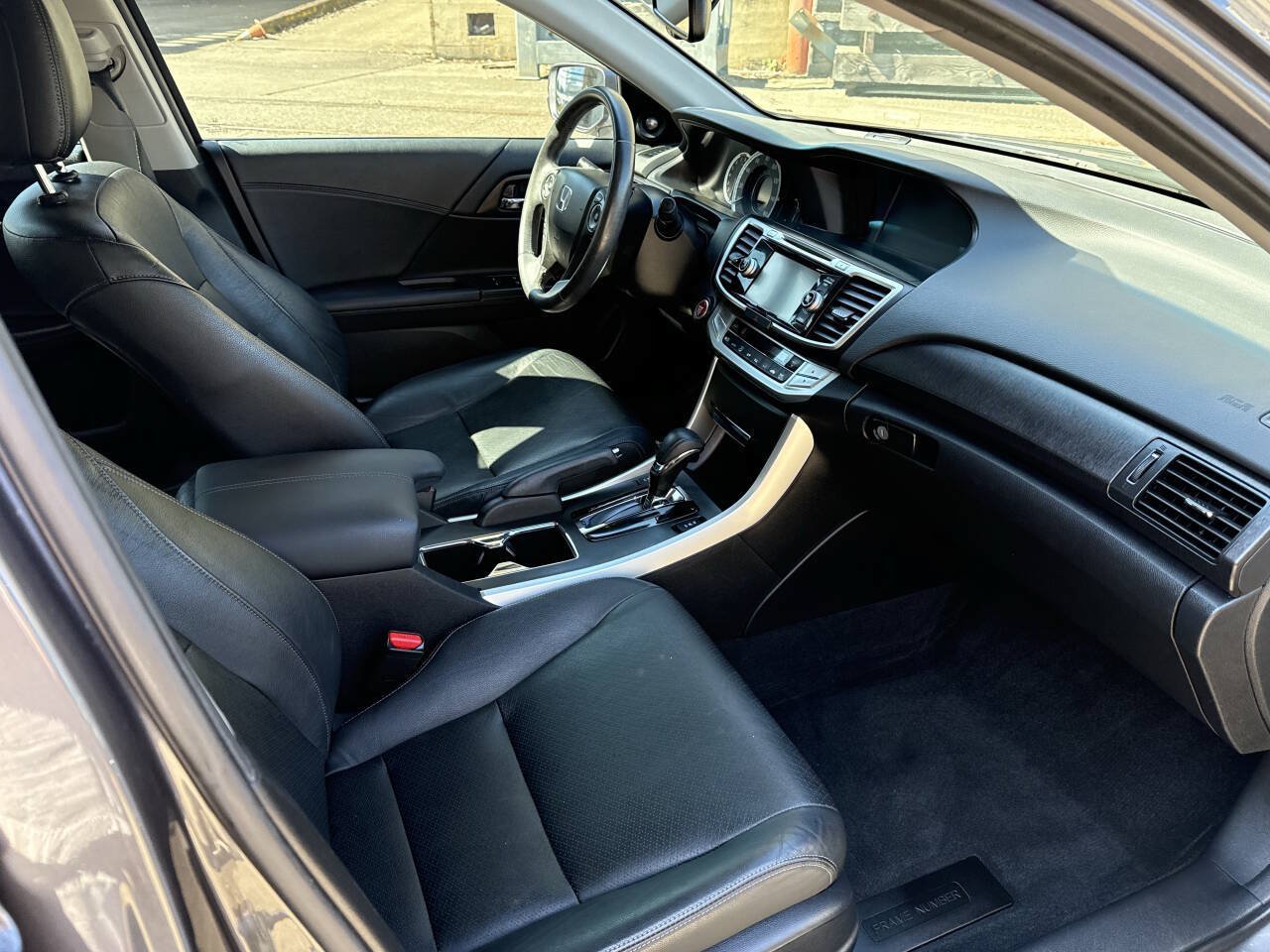 Used 2013 Honda Accord EX-L image 9