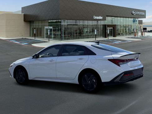 New 2026 Hyundai Elantra SEL FWD image 4