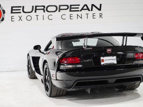 Used 2010 Dodge Viper ACR RWD image 36