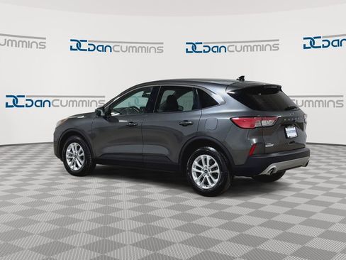 Used 2020 Ford Escape SE image 7