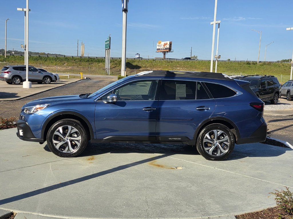 Used 2022 Subaru Outback Touring AWD/4WD image 6