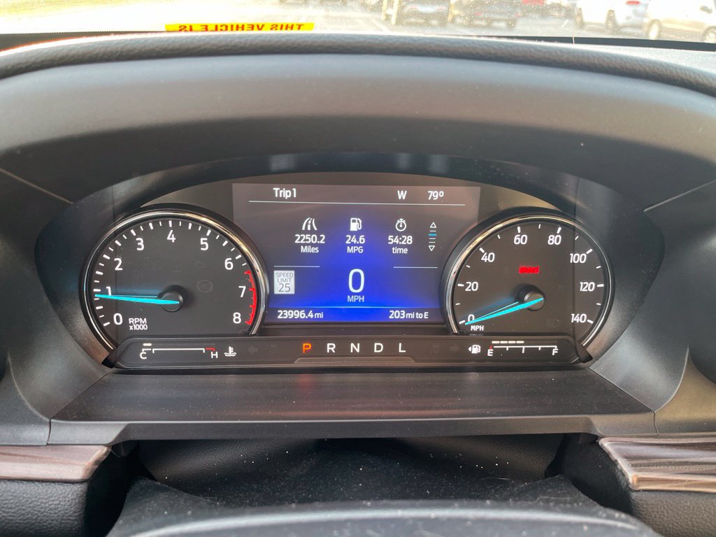 Used 2022 Ford Explorer Limited w/ Equipment Group 301A AWD/4WD image 28