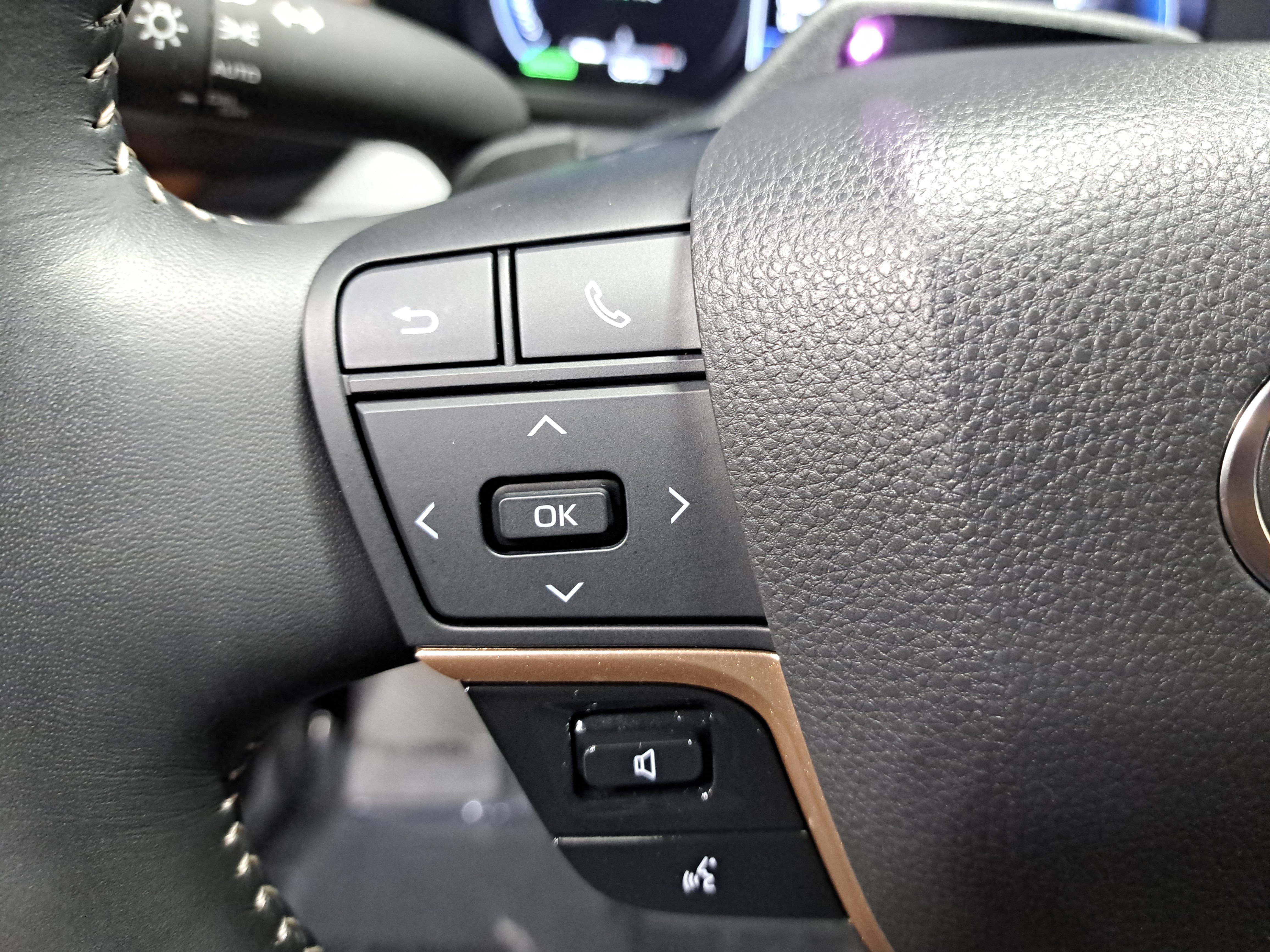 Used 2026 Toyota Crown Signia w/ Advanced Technology Package AWD/4WD image 18