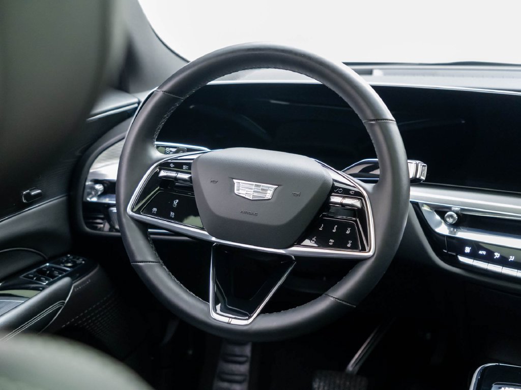 Used 2024 Cadillac Lyriq Sport AWD/4WD image 10