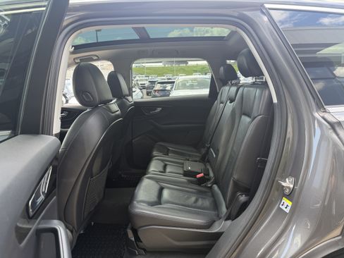 Used 2019 Audi Q7 3.0T Premium w/ Convenience Package AWD/4WD image 28