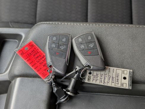 Used 2023 Chevrolet Silverado 1500 Custom image 36