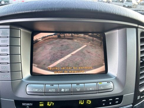 Used 2005 Toyota Land Cruiser image 21