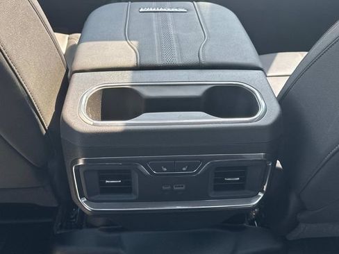 Used 2024 Chevrolet Silverado 2500 High Country w/ Technology Package AWD/4WD image 16