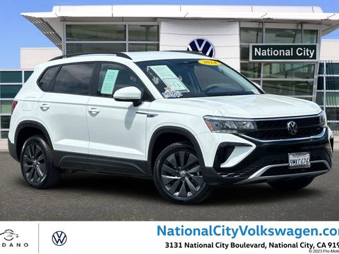 Used 2024 Volkswagen Taos S FWD image 1