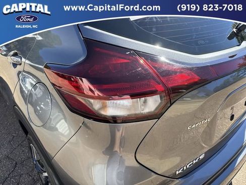 Used 2023 Nissan Kicks SR image 15