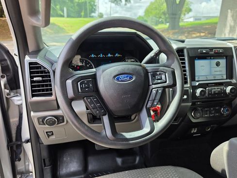 Used 2018 Ford F150 XLT RWD image 9