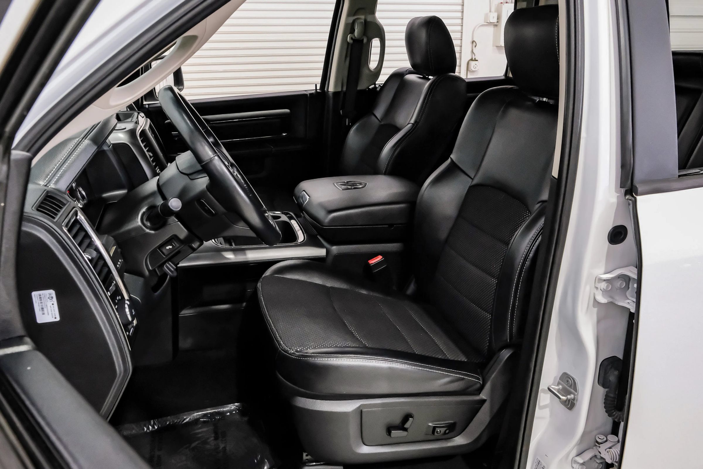 Used 2018 RAM 1500 Sport w/ Quick Order Package 26Q Night AWD/4WD image 39