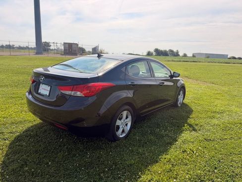 Used 2013 Hyundai Elantra GLS w/ Preferred Pkg FWD image 5