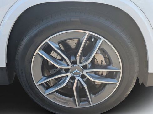 Used 2025 Mercedes-Benz GLA 35 AMG 4MATIC image 9