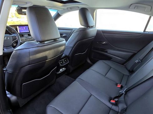 Used 2023 Lexus ES 350 w/ Premium Package image 26