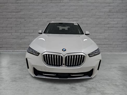 Used 2025 BMW X5 xDrive40i w/ Parking Assistance Package AWD/4WD image 2