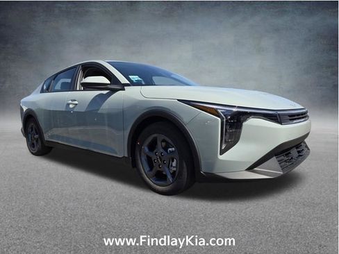 New 2026 Kia K4 FWD image 2