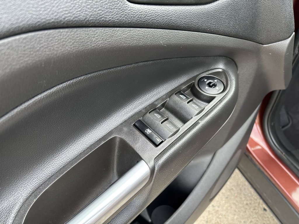 Used 2018 Ford Escape SEL AWD/4WD image 25