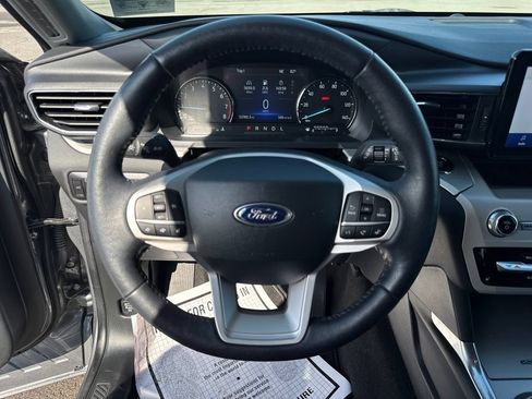 Used 2023 Ford Explorer XLT w/ Equipment Group 202A AWD/4WD image 34