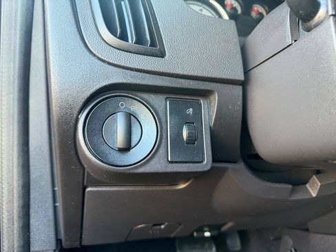 Used 2009 Ford Focus SE FWD image 20
