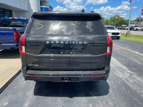 Used 2025 Ford Expedition Active AWD/4WD image 6