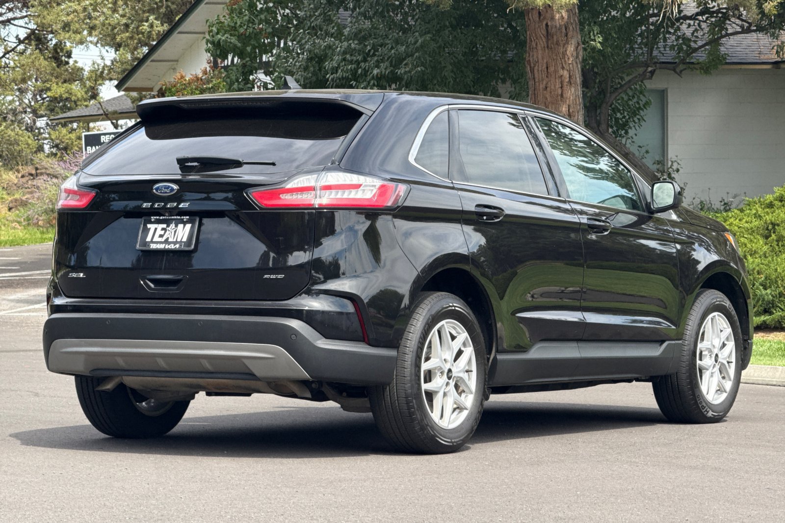 Used 2024 Ford Edge SEL AWD/4WD image 4