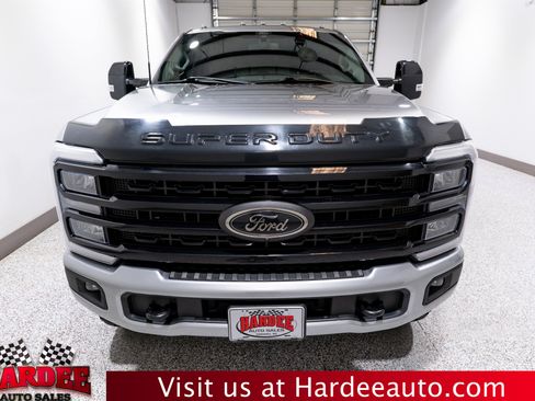 Used 2024 Ford F250 Lariat w/ Black Appearance Package AWD/4WD image 7