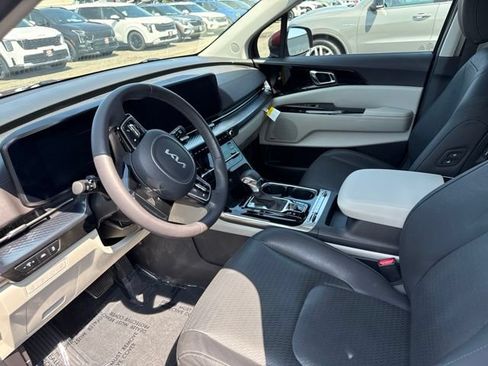 Used 2024 Kia Carnival SX Prestige FWD image 6