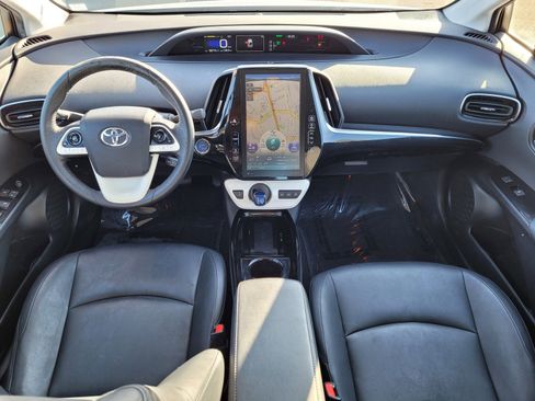 Used 2017 Toyota Prius Prime Premium image 8