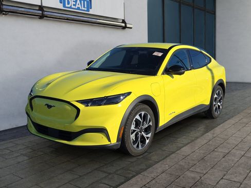 Certified 2025 Ford Mustang Mach-E Select image 2