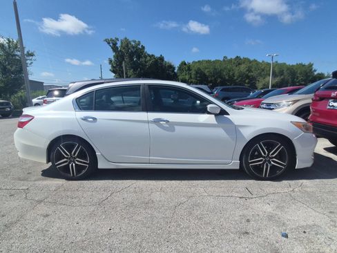 Used 2017 Honda Accord Sport Special Edition image 3