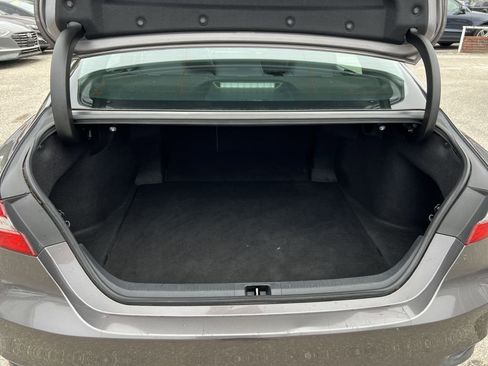 Used 2020 Toyota Camry LE w/ Convenience Package image 18