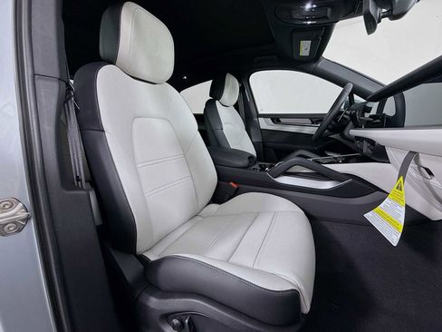 New 2026 Porsche Cayenne Coupe image 30