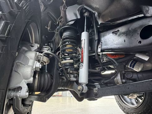 Used 2024 Jeep Wrangler Unlimited image 16