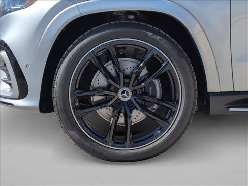New 2026 Mercedes-Benz GLS 580 4MATIC image 10