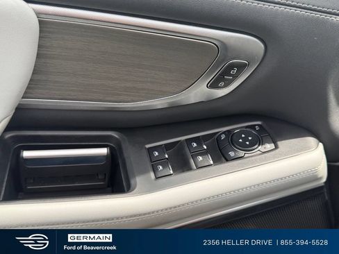 Used 2025 Ford Expedition Max Platinum AWD/4WD image 15