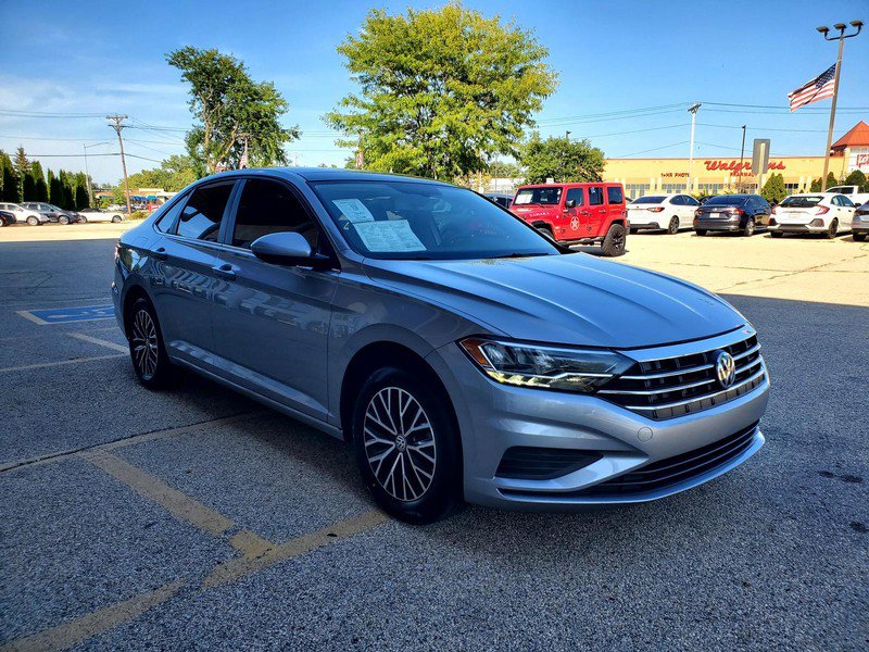 Used 2020 Volkswagen Jetta SE w/ SE Cold Weather Package FWD image 3