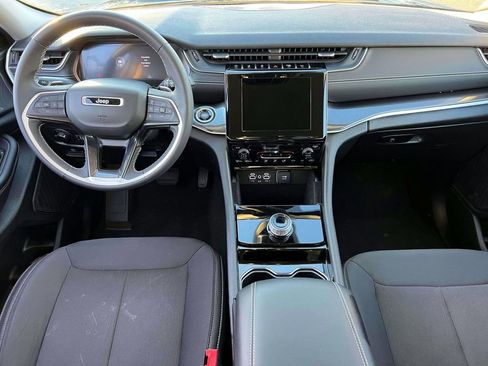 Certified 2023 Jeep Grand Cherokee L Laredo image 13